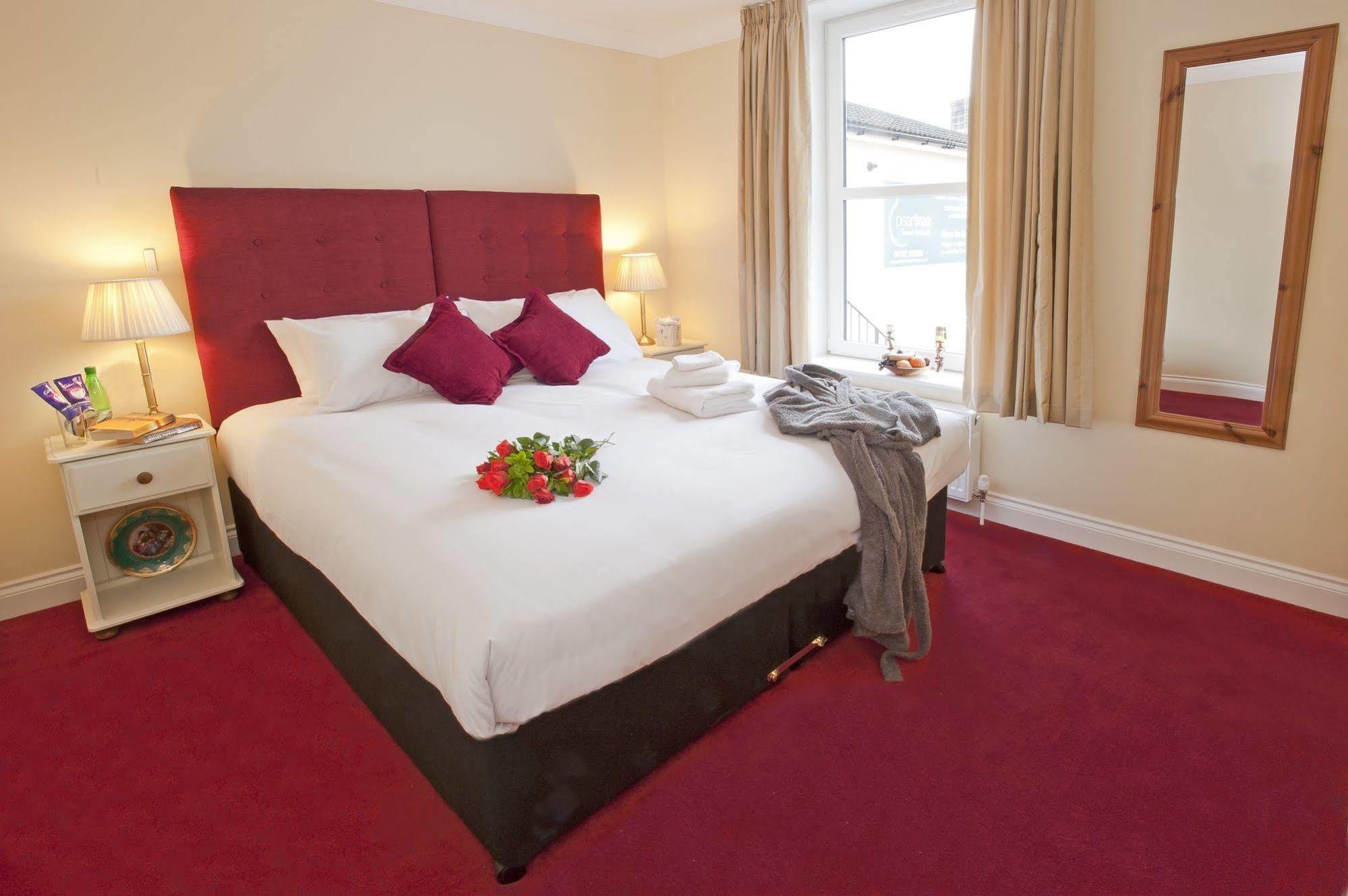 Peartree Serviced Apartments Salisbury Eksteriør bilde