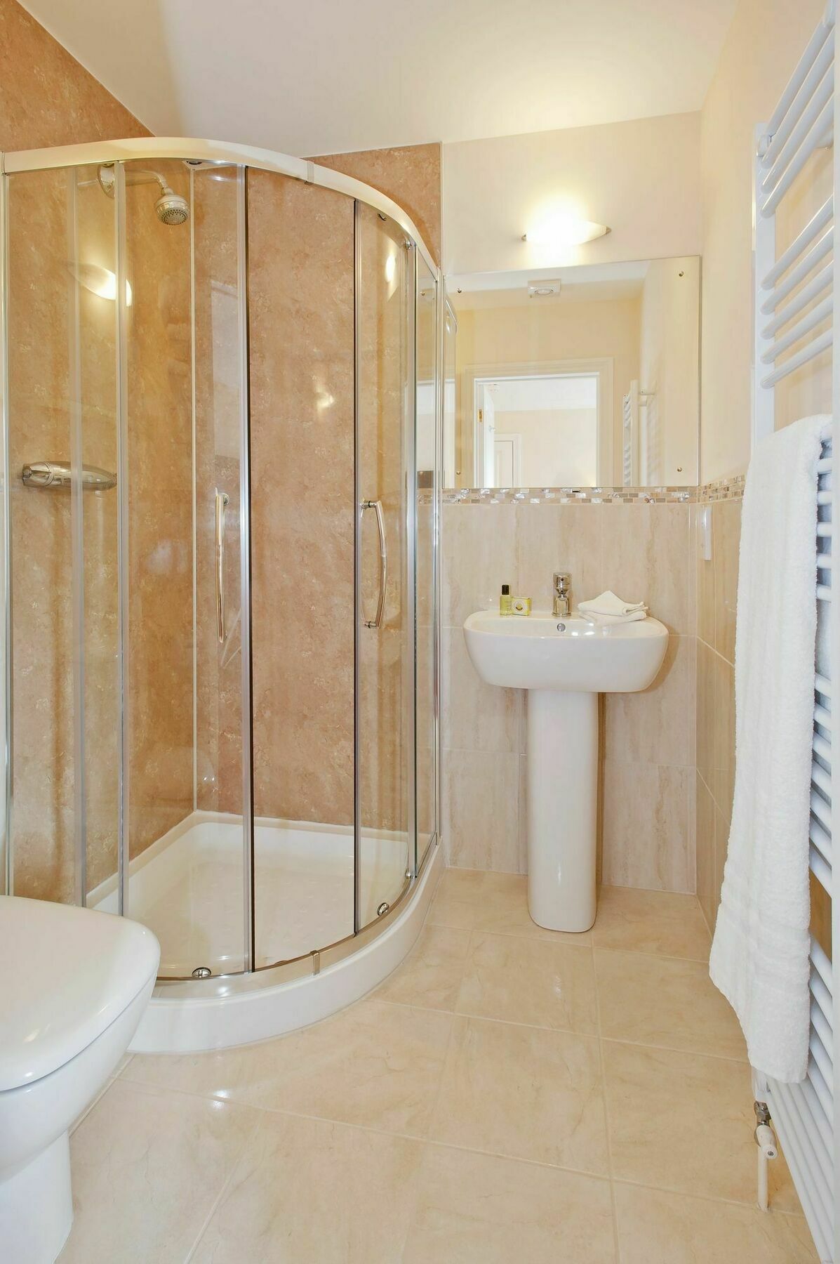 Peartree Serviced Apartments Salisbury Eksteriør bilde